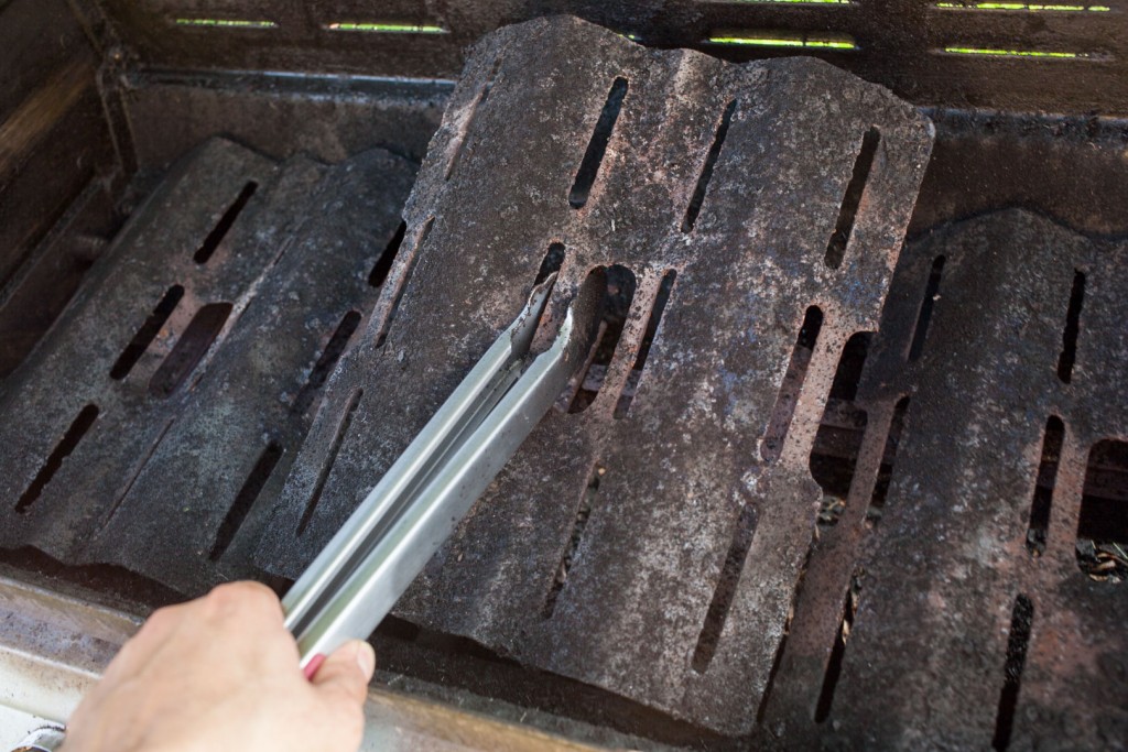 Does Your Gas Grill Flare Up or Heat Unevenly? Here’s How to Clean It